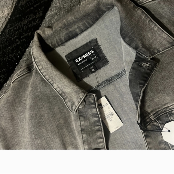 Men’s Express Jean Jacket - Picture 3 of 3
